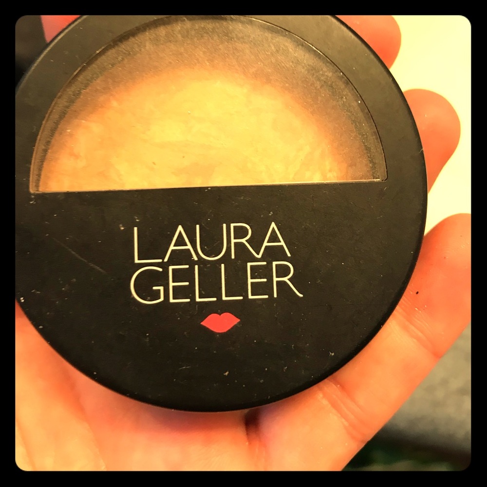 Laura Gellar foundation powder